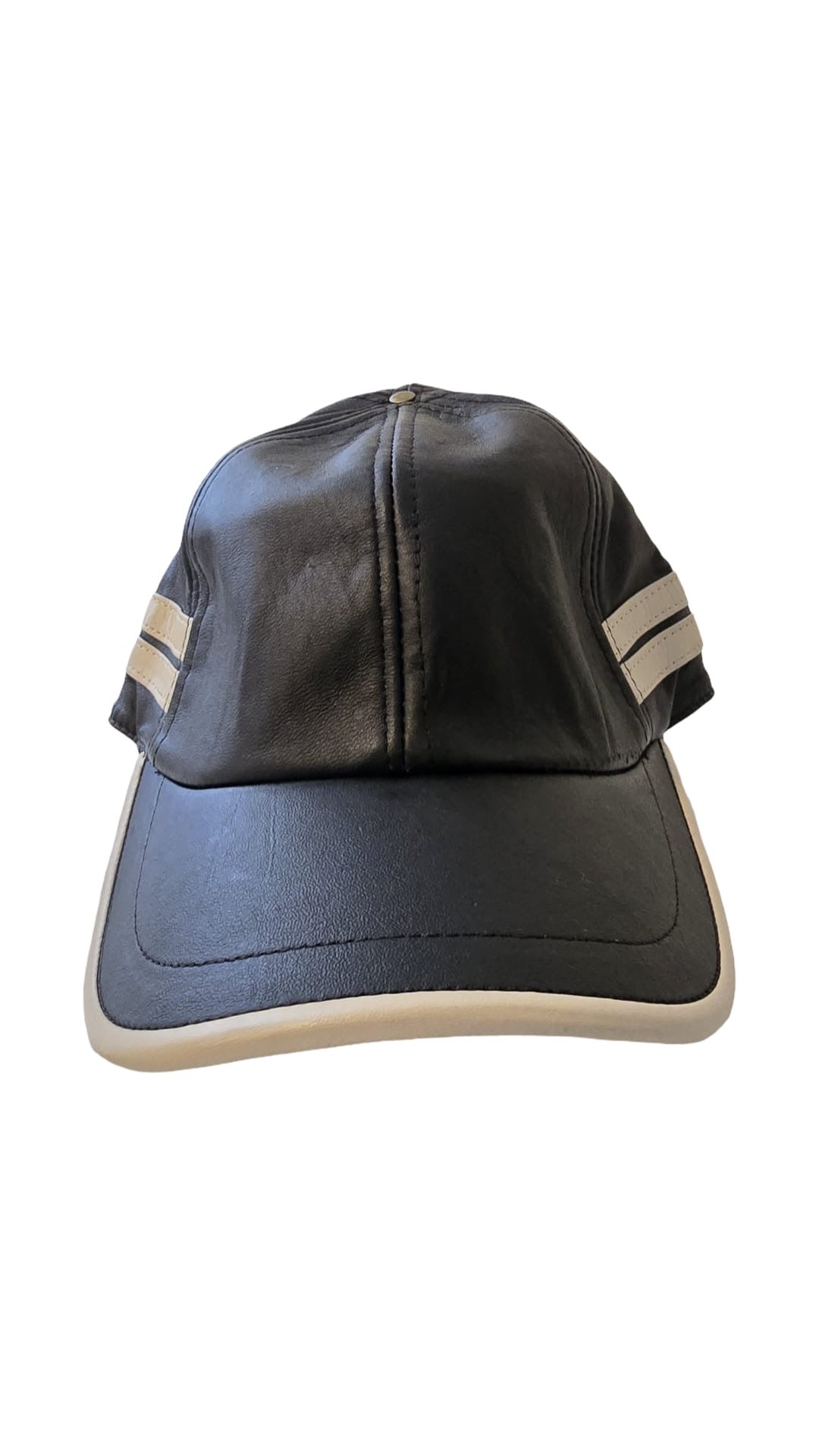 Gorra  ajustable de cuero auténtico de Colombia.