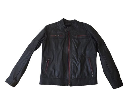 Jacket de cuero graso.